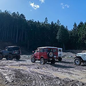 old Landcruiser 4x4 Offroad attack JAPAN
