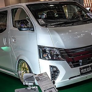 AIMGAIN HIACE bodykit OAM2024 - エイムゲイン ハイエース 純VIP EXE エアロ 大阪オートメッセ2024