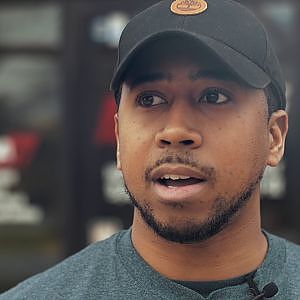 Infiniti Q60 Silver Sport : Yunier Suarez