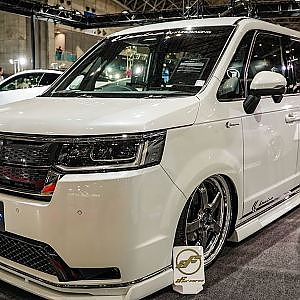 KUHL KRUISE HONDA STEPWGN bodykit クール ホンダ ステップワゴン エアロキット - TAS2023 東京オートサロン2023