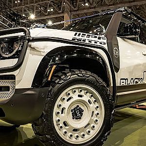AUTOFLAGS LAND ROVER DEFENDER BLACK RHINO AXLE TAS2022 - ランドローバー ディフェンダー ブラックライノ 東京オートサロン2022
