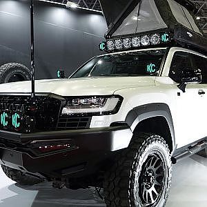 EXIZZLE LINE TOYOTA LANDCRUISER 300 TAS2024 - エクシズルライン ランドクルーザー300 東京オートサロン2024