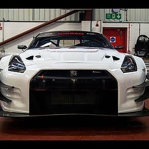 Nissan GTR NISMO GT3 Alien Spaceship