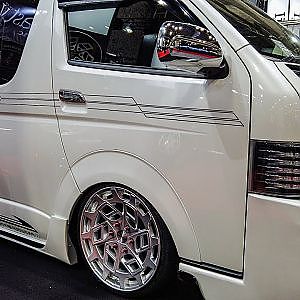 (4K)DYNASTY HIACE EXIST EVO TYPE IV bodykit ダイナスティ 200系ハイエースカスタム - OSAKA AUTO MESSE 2020