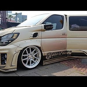 (4K)NISSAN ELGRAND custon 日産エルグランド カスタム - SHOW UPドレスアップコンテスト2015 - YouTube