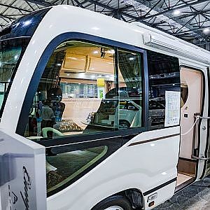 RV BIGFOOT バスコン ACSエテルノオクタービアＭ LIESSE II BusConversion - 東京キャンピングカーショー2021