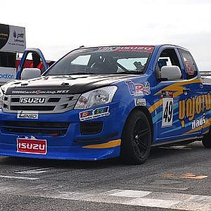 N3K 2013 Round4 Isuzu Full Race Race2 at Bira Circuit