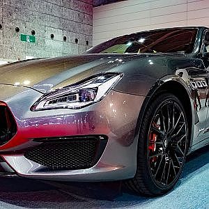 (4K)Maserati Quattroporte GT5 マセラティ・クアトロポルテ - 大阪モーターショー2017
