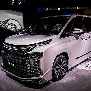 TOYOTA 90 VOXY MODELLISTA bodykit TAS2022 - トヨタ 90系 ヴォクシー モデリスタ エアロ 東京オートサロン2022