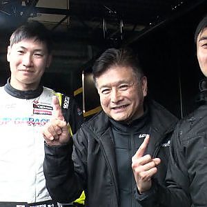 【SUPER GT Rd.1 OKAYAMA 決勝 チーム無線】ドッキリ？！思わず優勝を疑った GT300 #18 UPGARAGE NSX GT3 小林 崇志/小出 峻