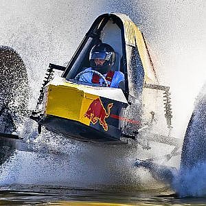 1000HP on water - SWAMP BUGGY Racing in Florida! (1320Experiences | Ep. 2)