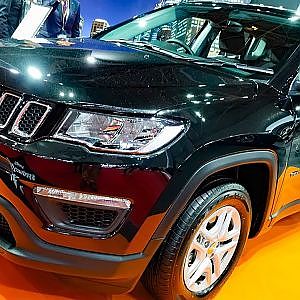 (4K)Jeep Compass 2018 Compact SUV with Off-Road Capability ジープコンパス - 大阪モーターショー2017