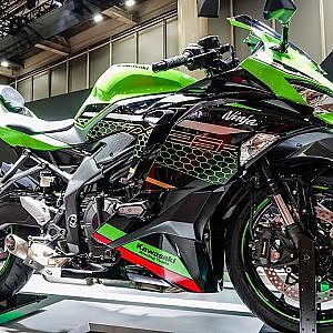 (4K)KAWASAKI Ninja ZX-25R カワサキ ニンジャ ZX-25R 世界初公開 - TOKYO MOTOR SHOW 2019