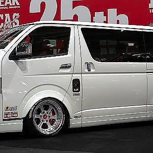 BEECAS HIACE VIP STYLE ビーキャス ハイエース VIPスタイル - 大阪オートメッセ2025