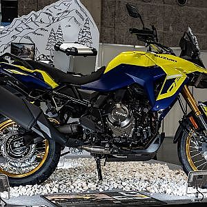 SUZUKI V-Strom 800DE Osaka Motor Cycle Show 2024 - スズキ Vストローム800DE 大阪モーターサイクルショー2024