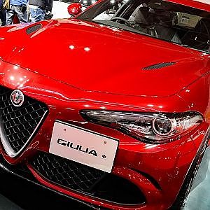 (4K)Alfa Romeo GIULIA アルファロメオ ジュリア - 大阪モーターショー2017