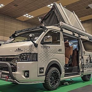 GR8 OUTDOOR HIACE WIDEBODY TRH216K OAM2022 - ハイエース アウトドア スタイル 大阪オートメッセ2022