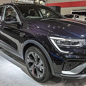 THE DYNAMIC COUPE SUV NEW RENAULT ARKANA E-TECH HYBRID. OAM2022 - クーペ SUVルノー アルカナ 大阪オートメッセ2022