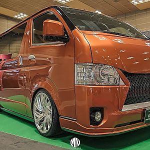 CRS ORANGE HIACE modified OAM2022 - ハイエース 200系 オレンジ カスタム  大阪オートメッセ2022