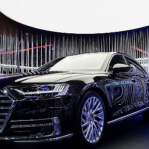 (4K)AUDI new A8 アウディ新型A8・日本初公開 - 東京モーターショー2017